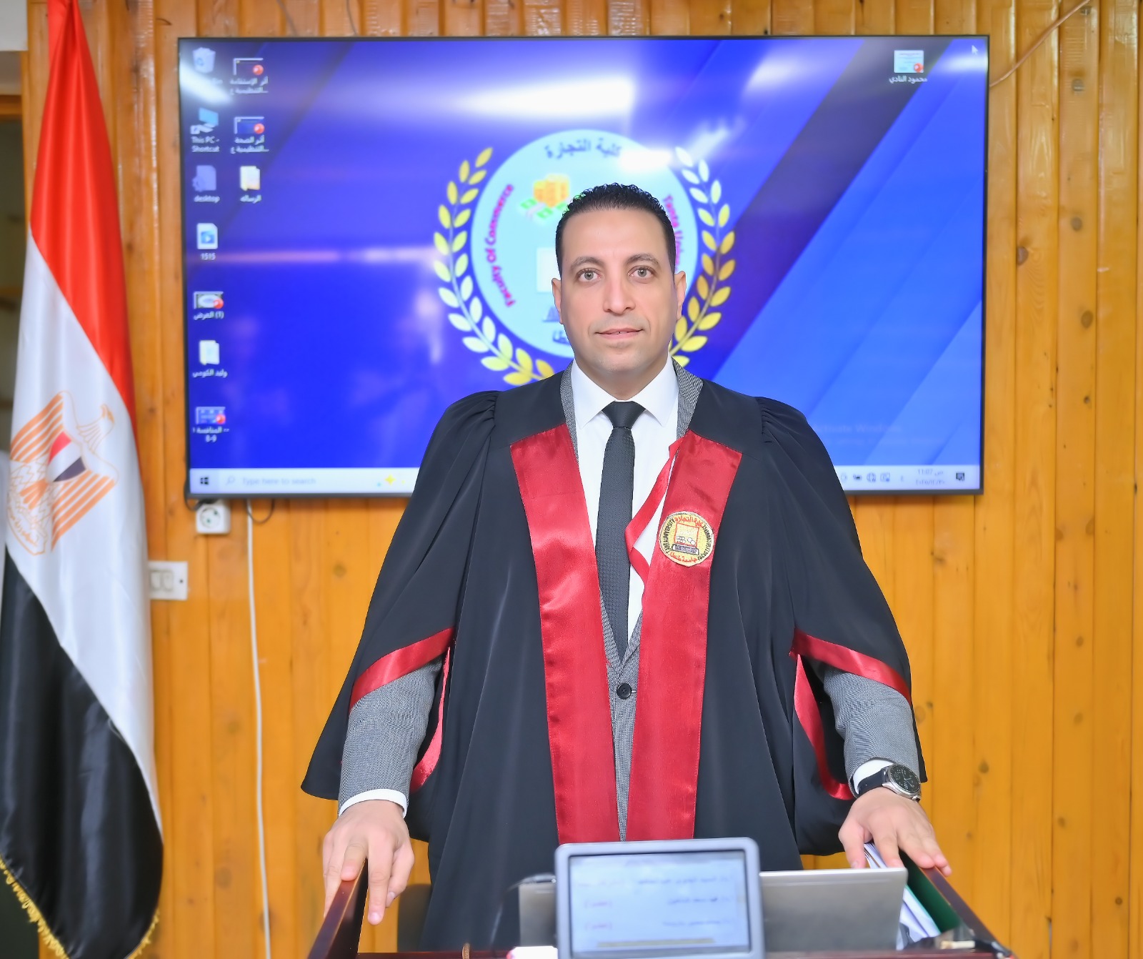 مناقشة مشروع البحث للدكتوراه المهنية فى ادارة الاعمال تخصص (التمويل والاستثمار) للباحث : محمود عفيفي مصطفي طه